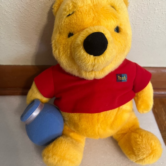Winnie the Pooh - Picture 3 of 3